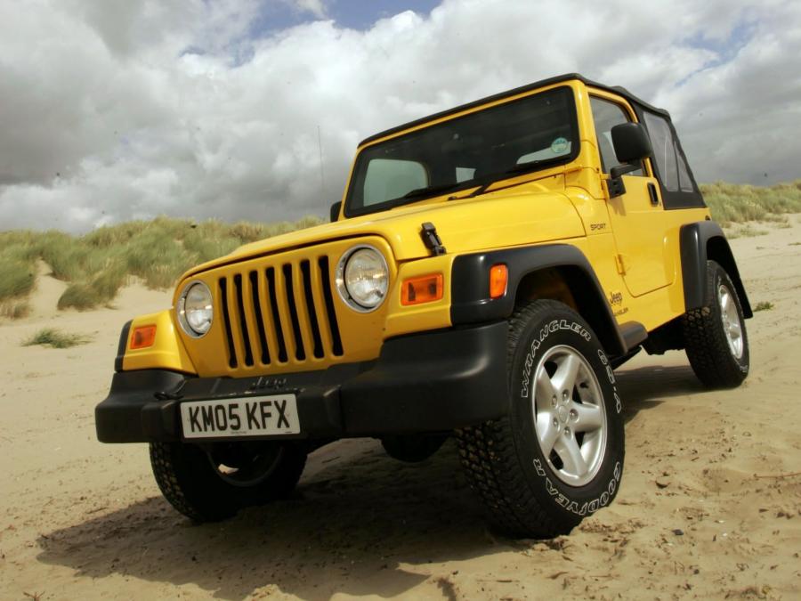  Jeep Wrangler Sport 1997 года  (UK) (фото 2 из 16)